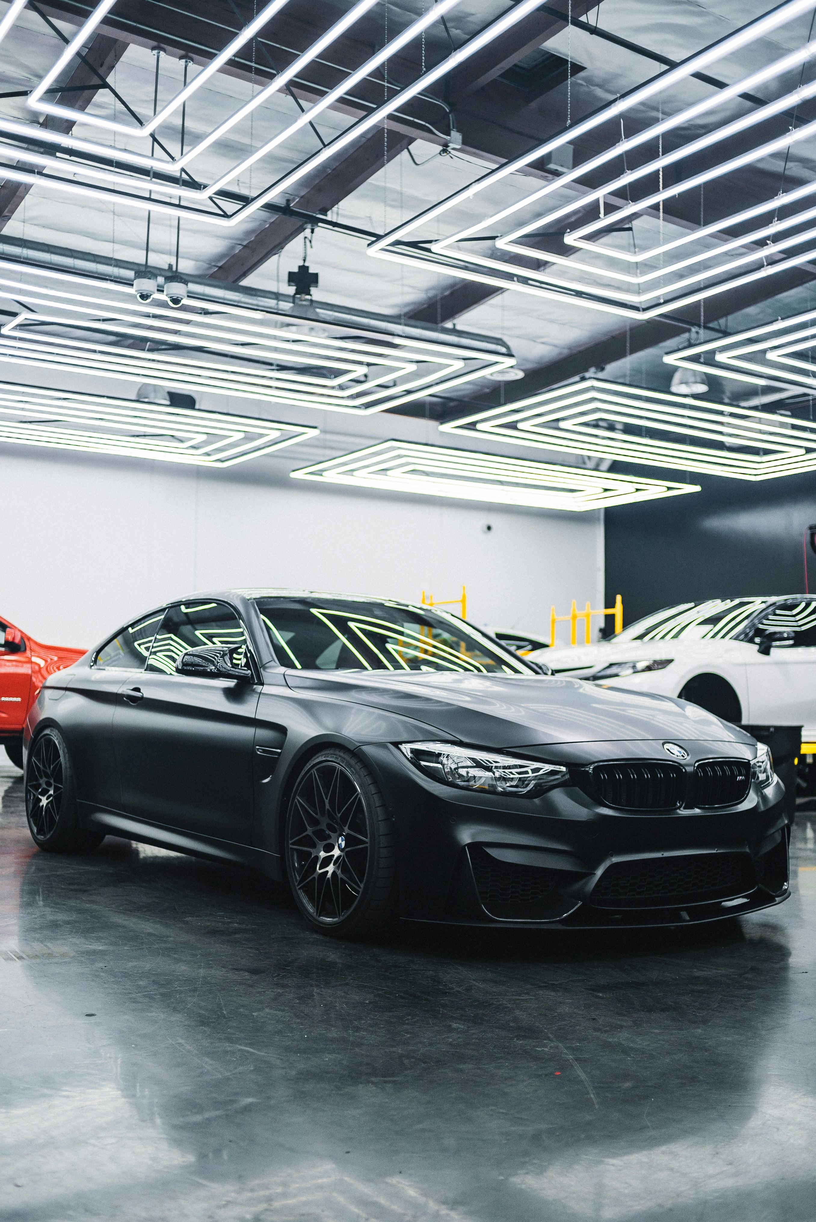 Gündüz vakti oto çekici kamyonu