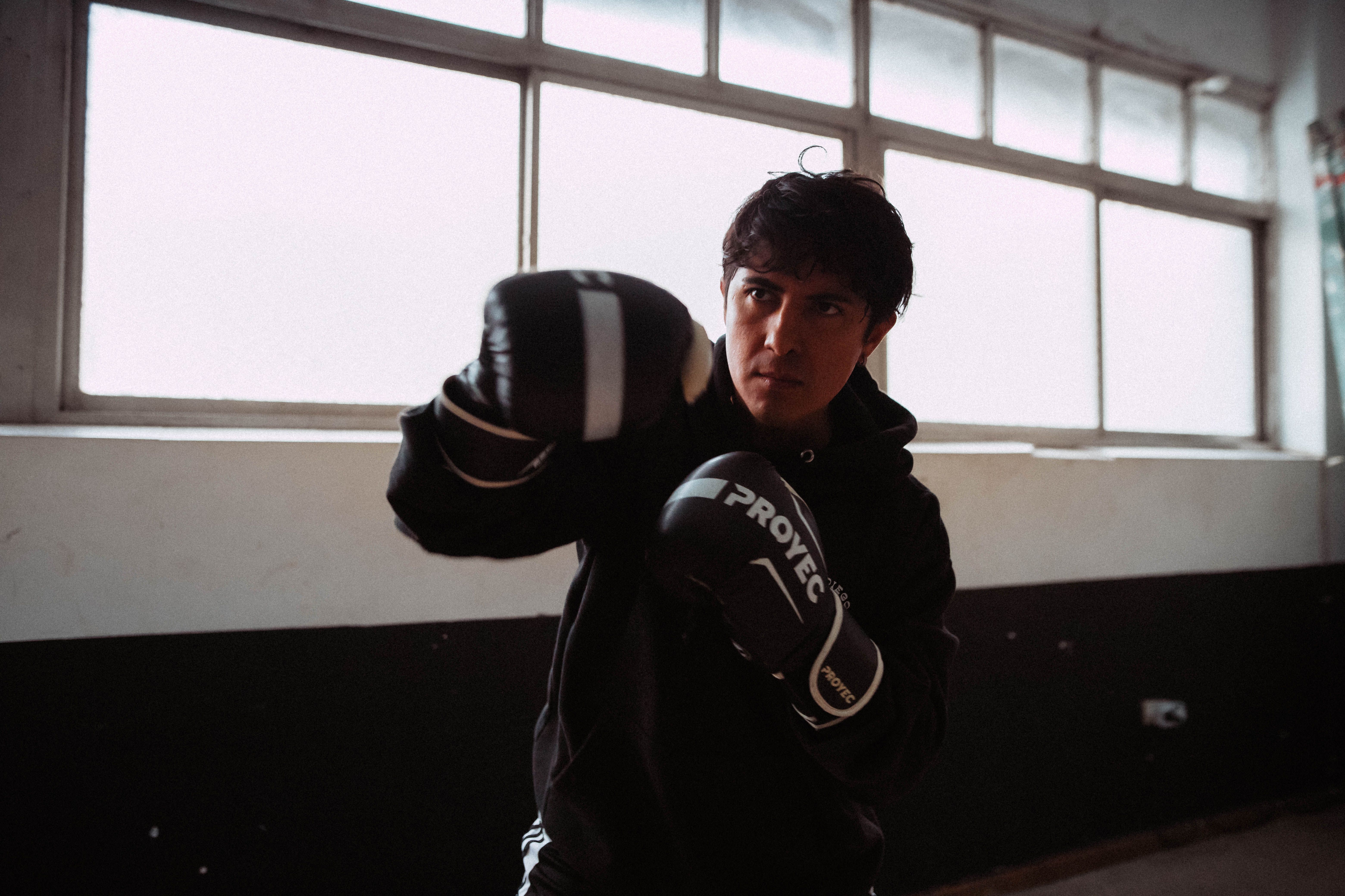Mountain Ash — student move with boxes and a van