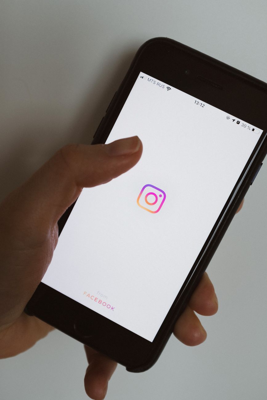 Instagram DM automation Dubai responding to business enquiries in 30 seconds