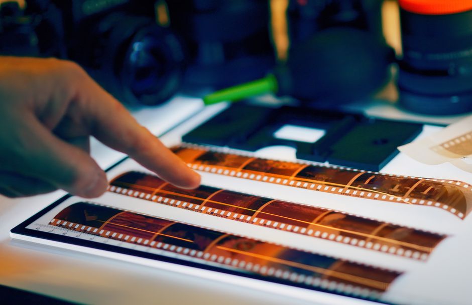 Scanner dedicado para digitalização de filme com negativo 35mm inserido