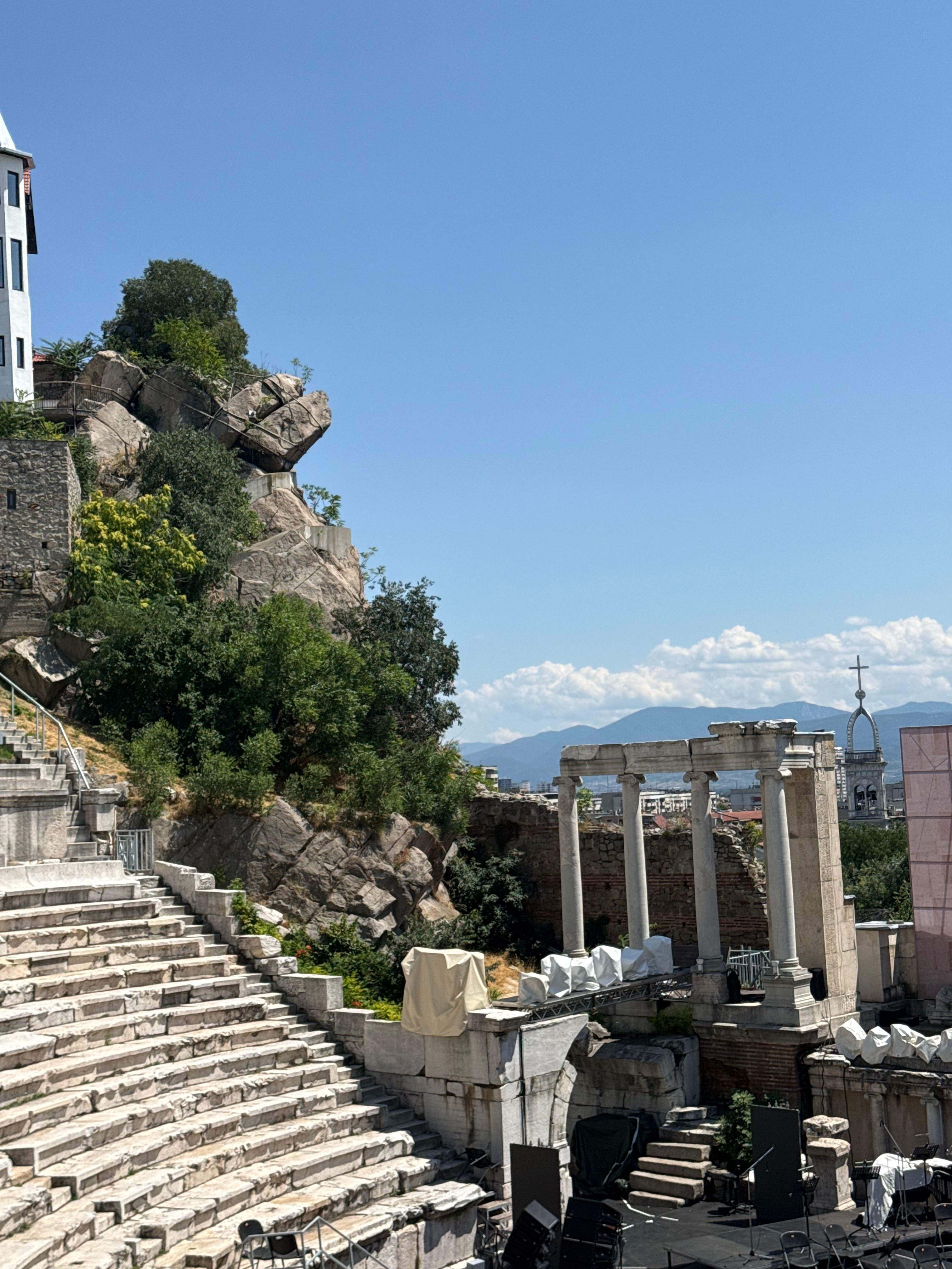 Discover the history of the Olympic Theatre in Vicenza, the oldest indoor theater