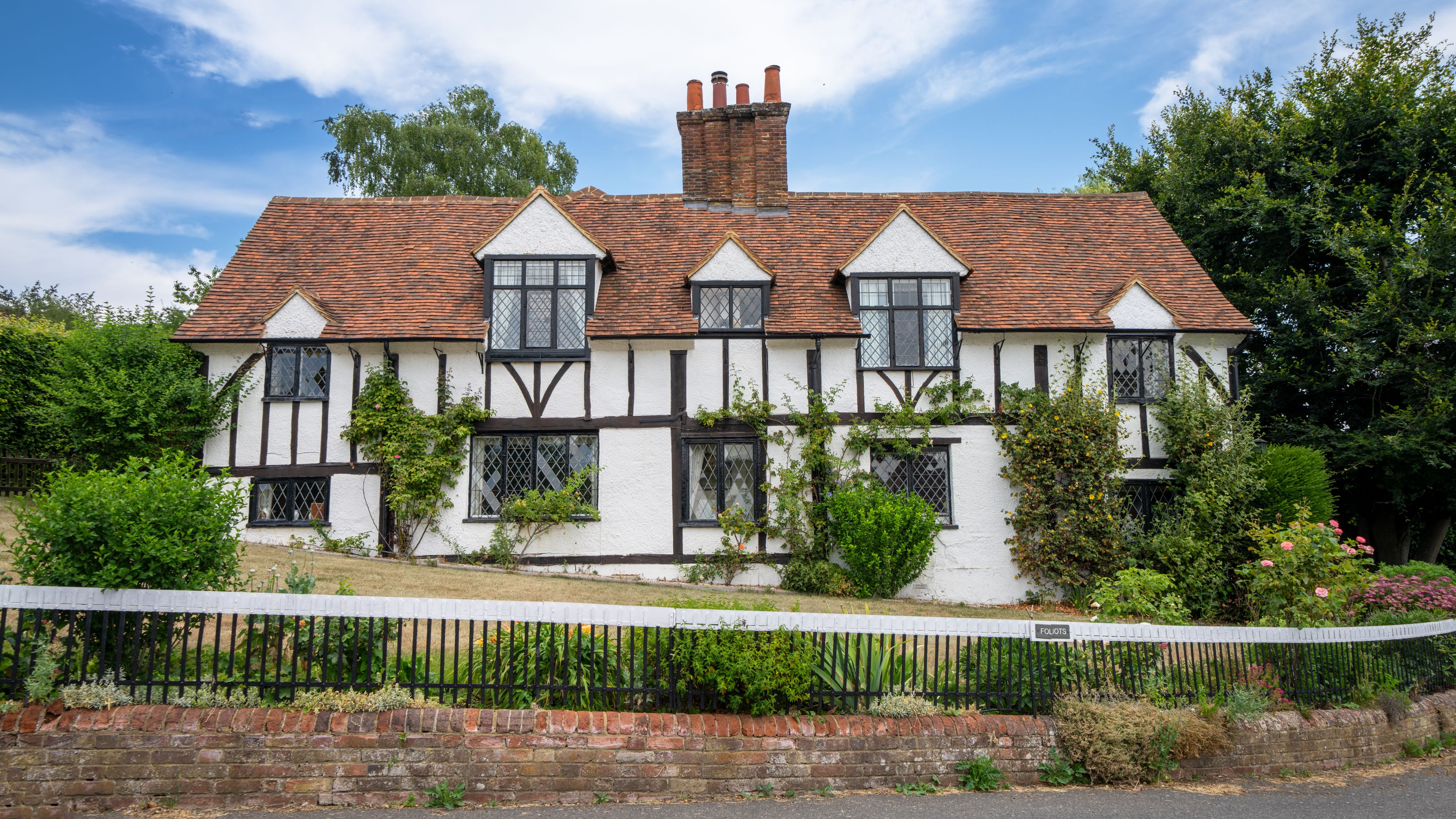 Chauffeur Travel to the Cotswolds — from the Luxury Journal