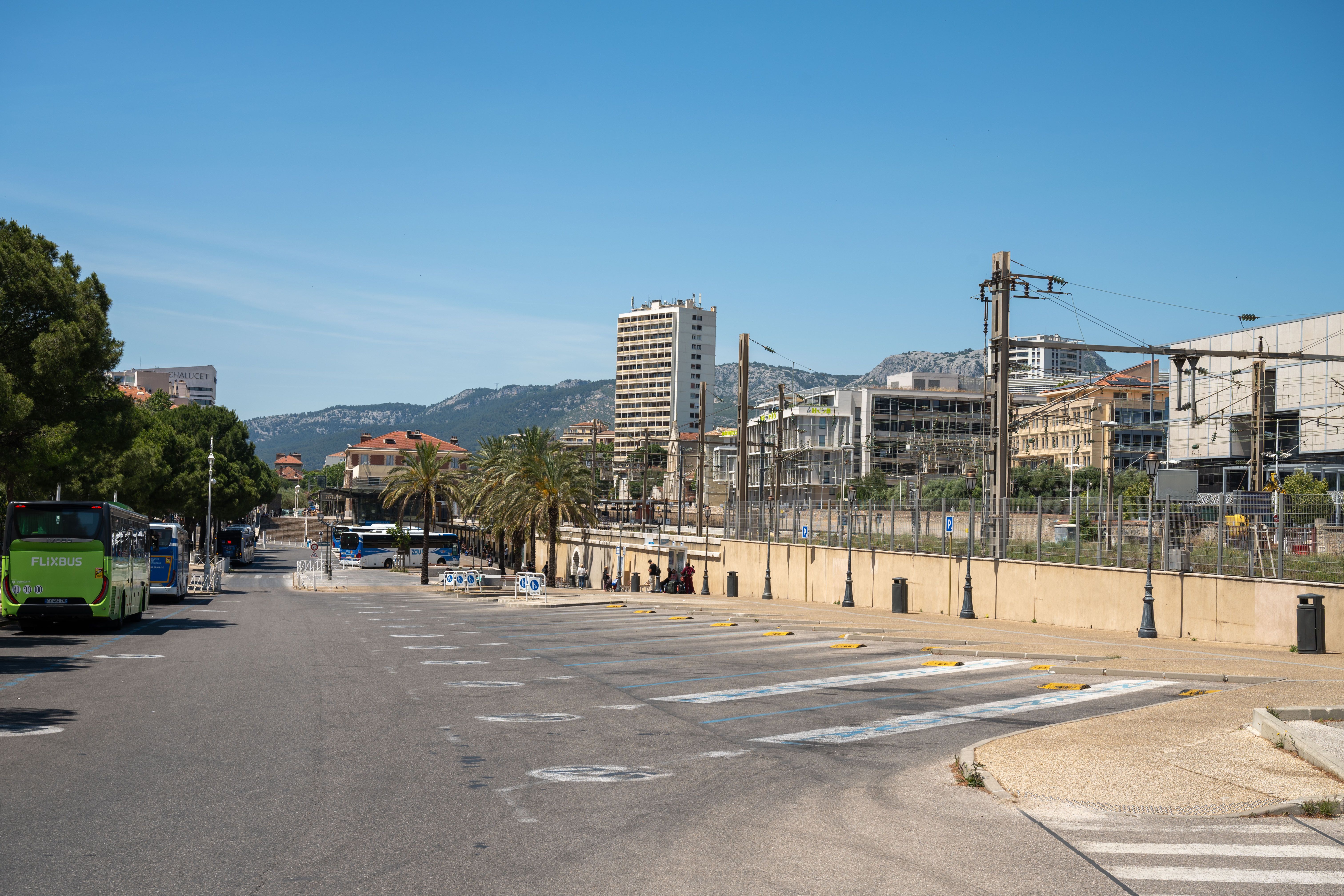 Airport transfers in Toulon