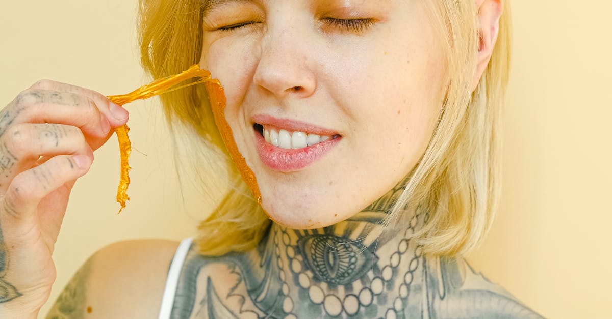 How to remove glue off fake eyelashes
