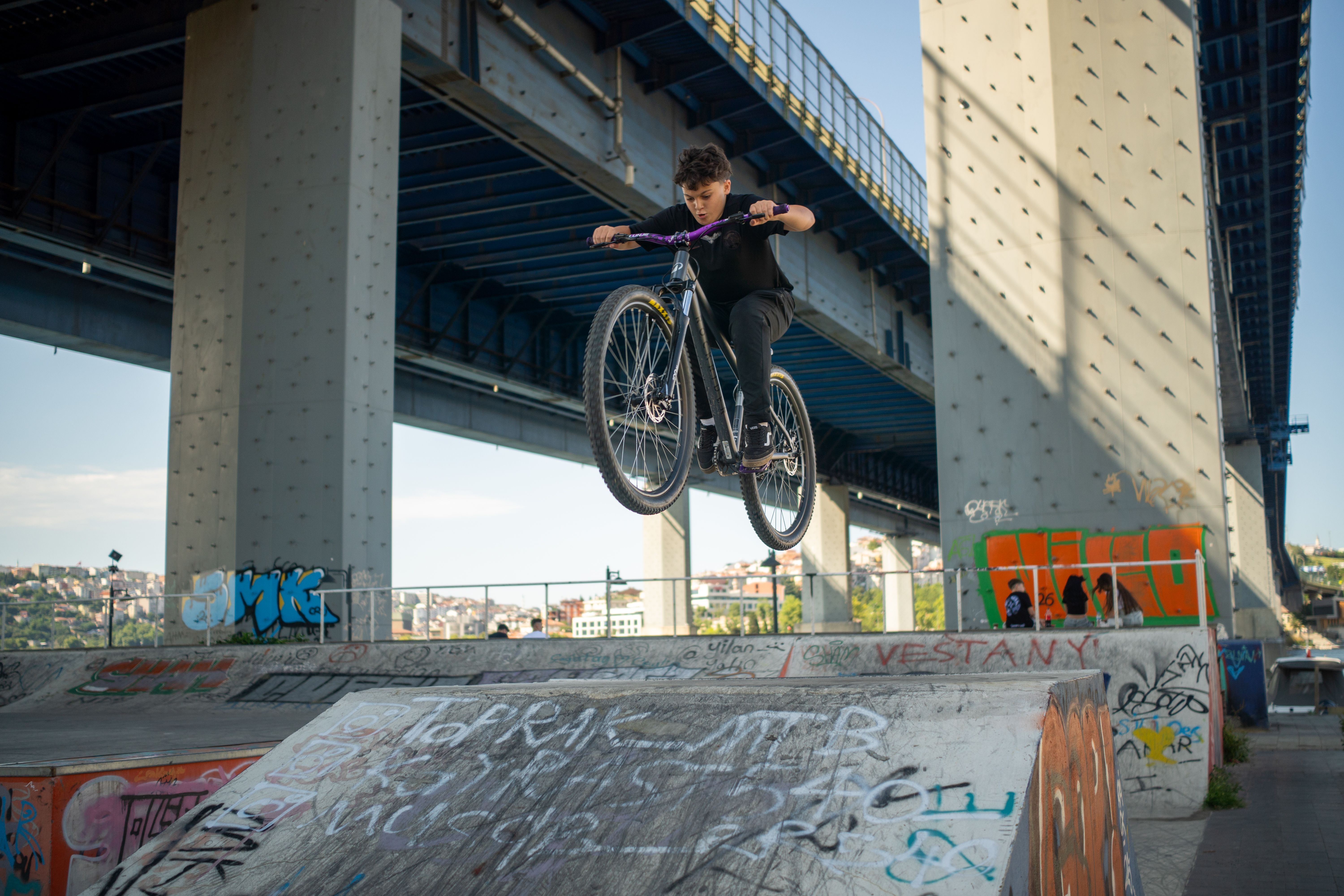 Duda Penso: da bike de brinquedo ao sonho olímpico no BMX!