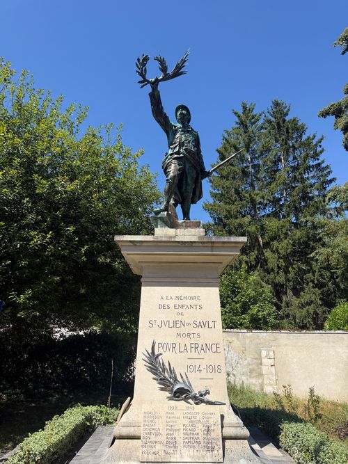 Free Memorial statue in Saint-Julien, France, commemorating fallen soldiers of World War I. Stock Photo