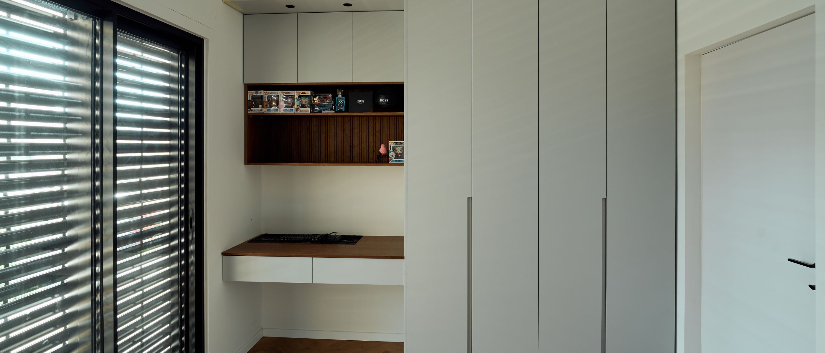 Painters and Decorators in Loxford — clean edges cut in around trim and sockets