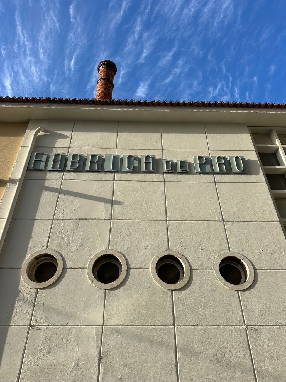 Nova fábrica de componentes para data centers iniciou laboração em Viana