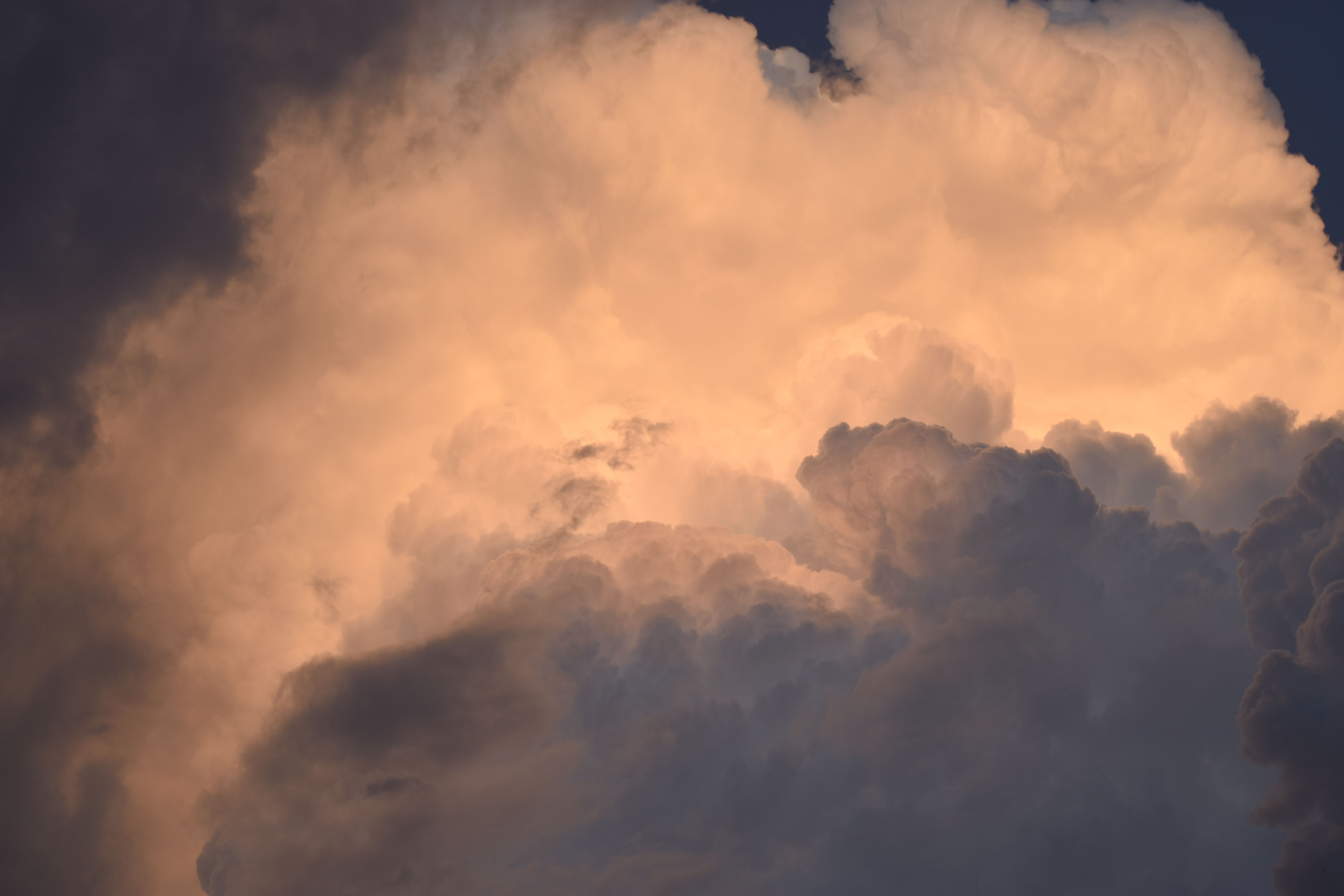 Capturing the stunning colors of clouds during sunset in Trentino-Alto Adige.