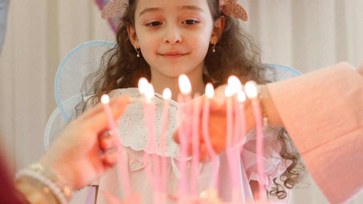 Can You Combine a Free Birthday Reward With a Restaurant Coupon?