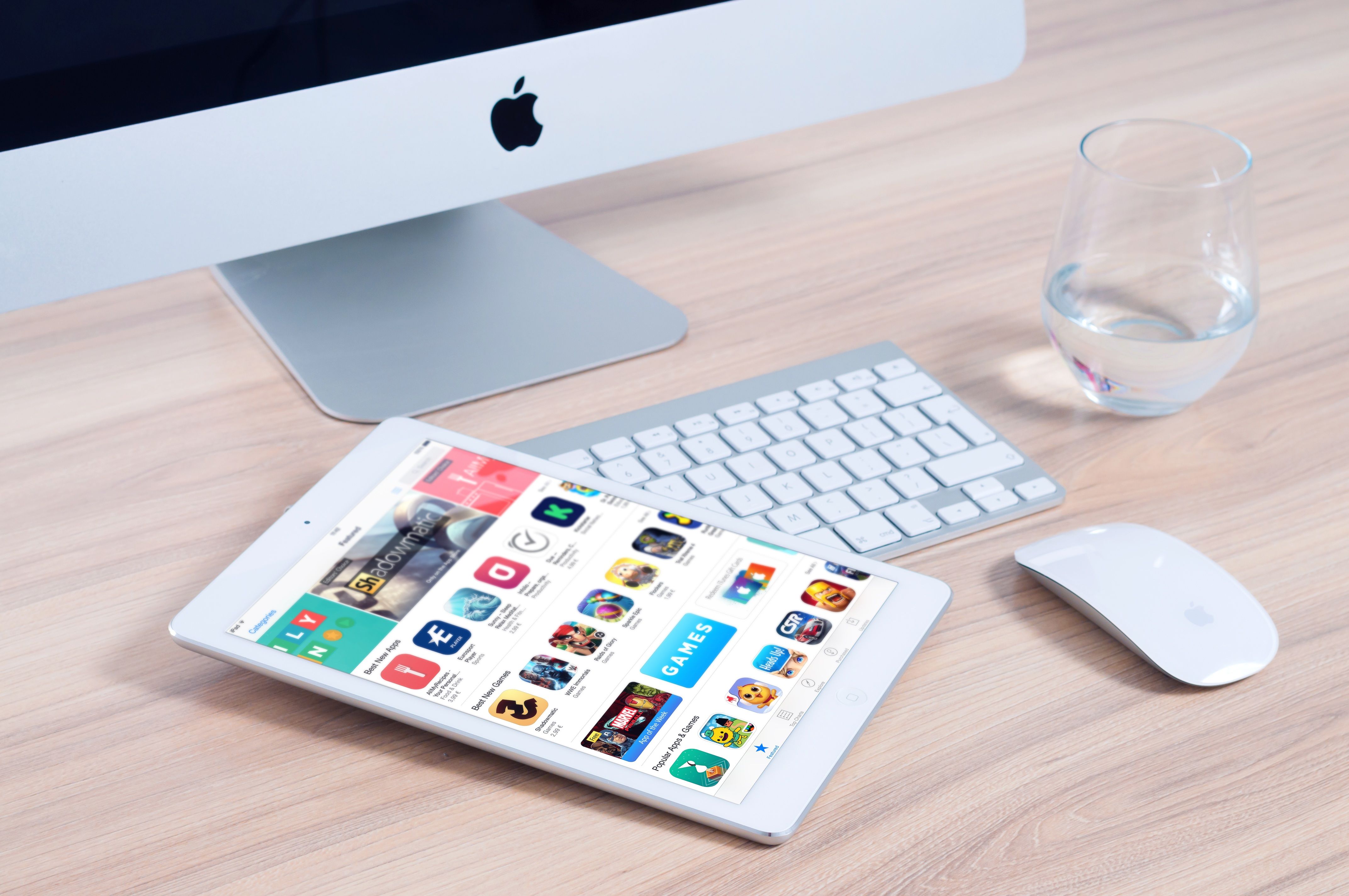 Gros plan sur un smartphone affichant un forfait de données mobiles