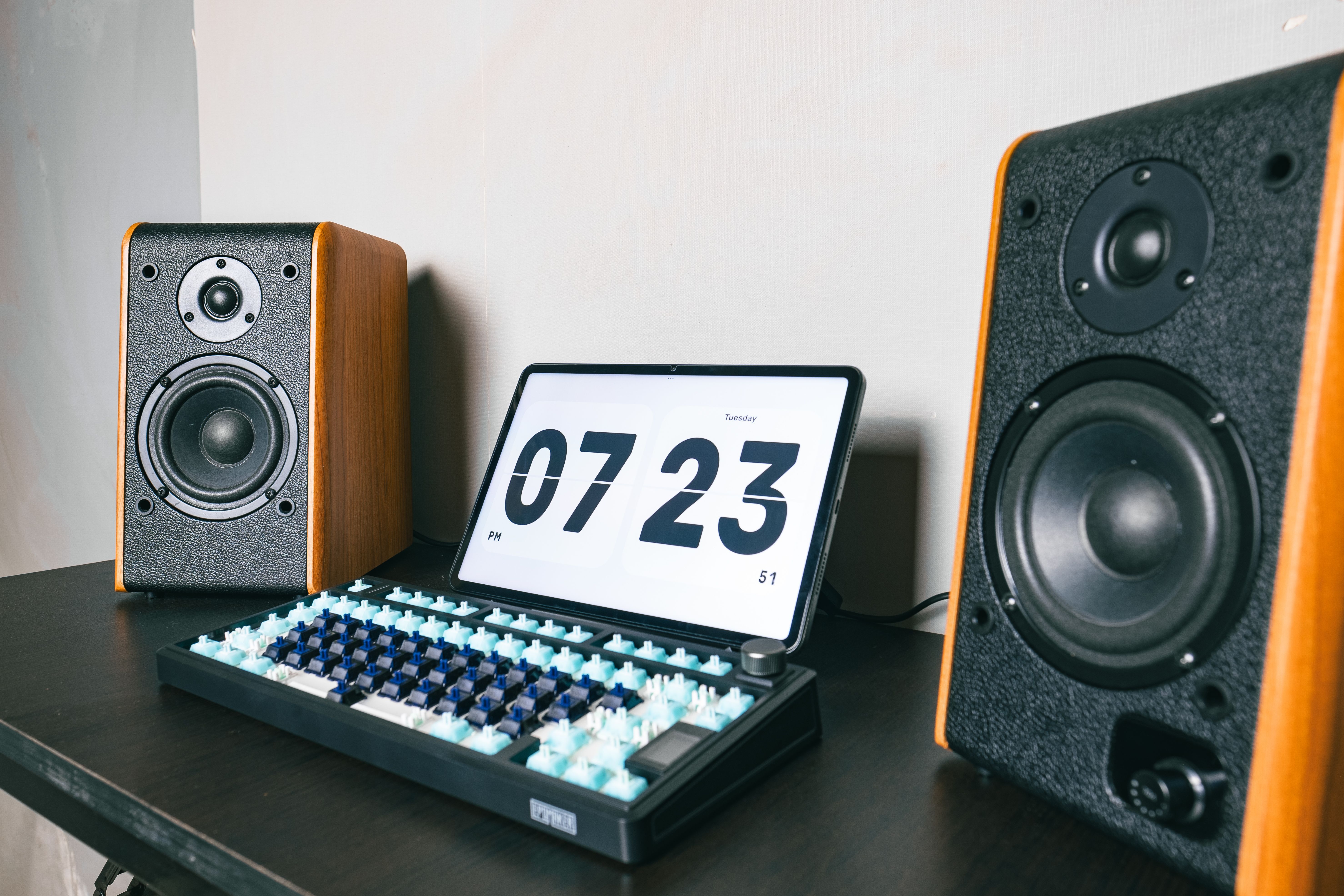 Bookshelf Speaker Pair