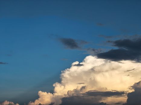 Bezaubernde Szene mit Himmel & Wolken – Anime Art (von Noor Zaman, 8192×6144, #38556851)