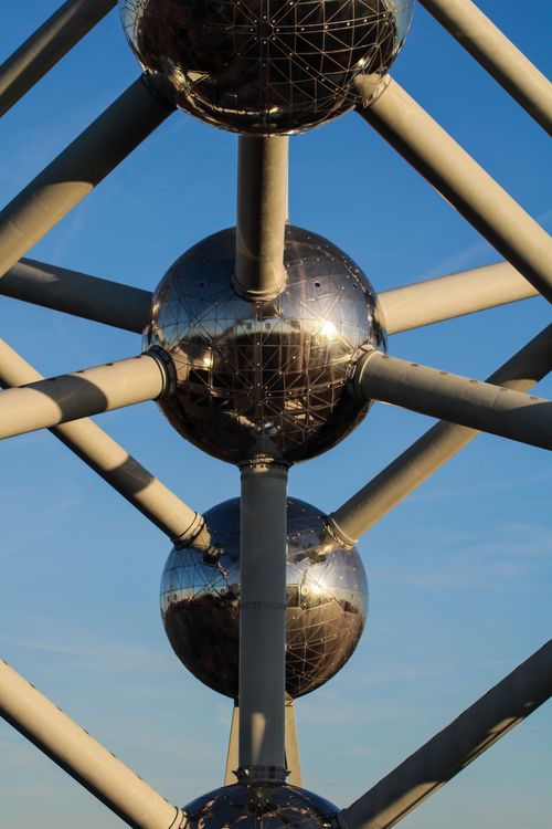 Free Detailed view of the iconic Atomium in Brussels showcasing its metallic spheres and connecting tubes. Stock Photo