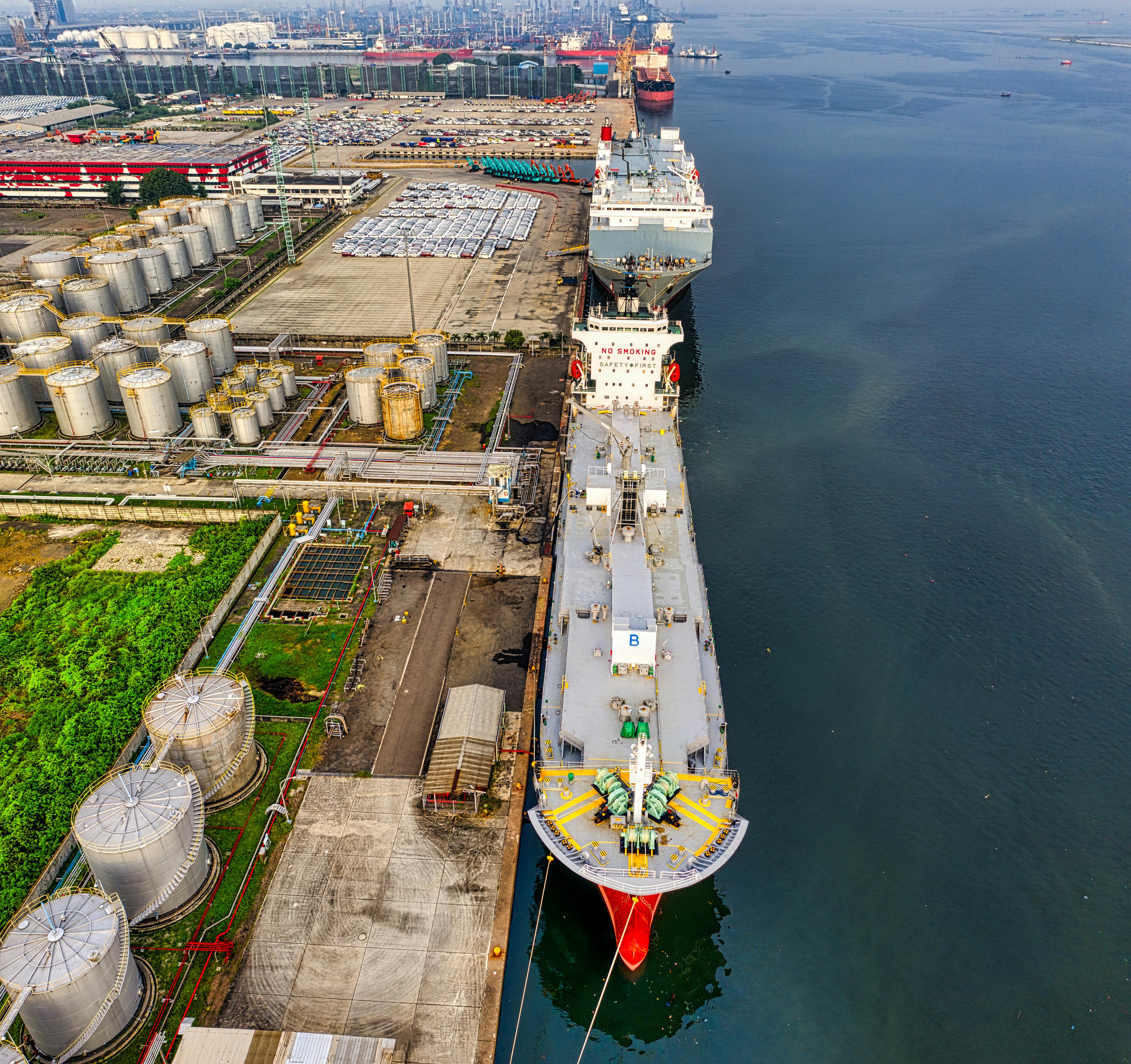 Oil Tanker Photos, Download The BEST Free Oil Tanker Stock Photos & HD Images Oil Tanker Photos, Download The BEST Free Oil Tanker Stock Photos & HD Images