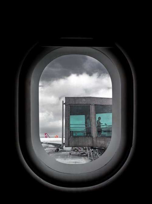 Fotobanka s bezplatnými fotkami na tému letisko, lietadlá, okno