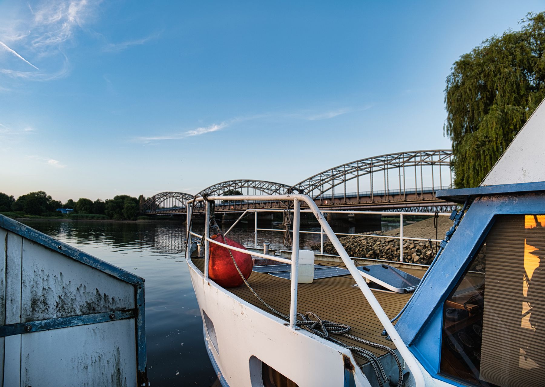 Removals from Mendip to London — crew wrapping and loading on moving day