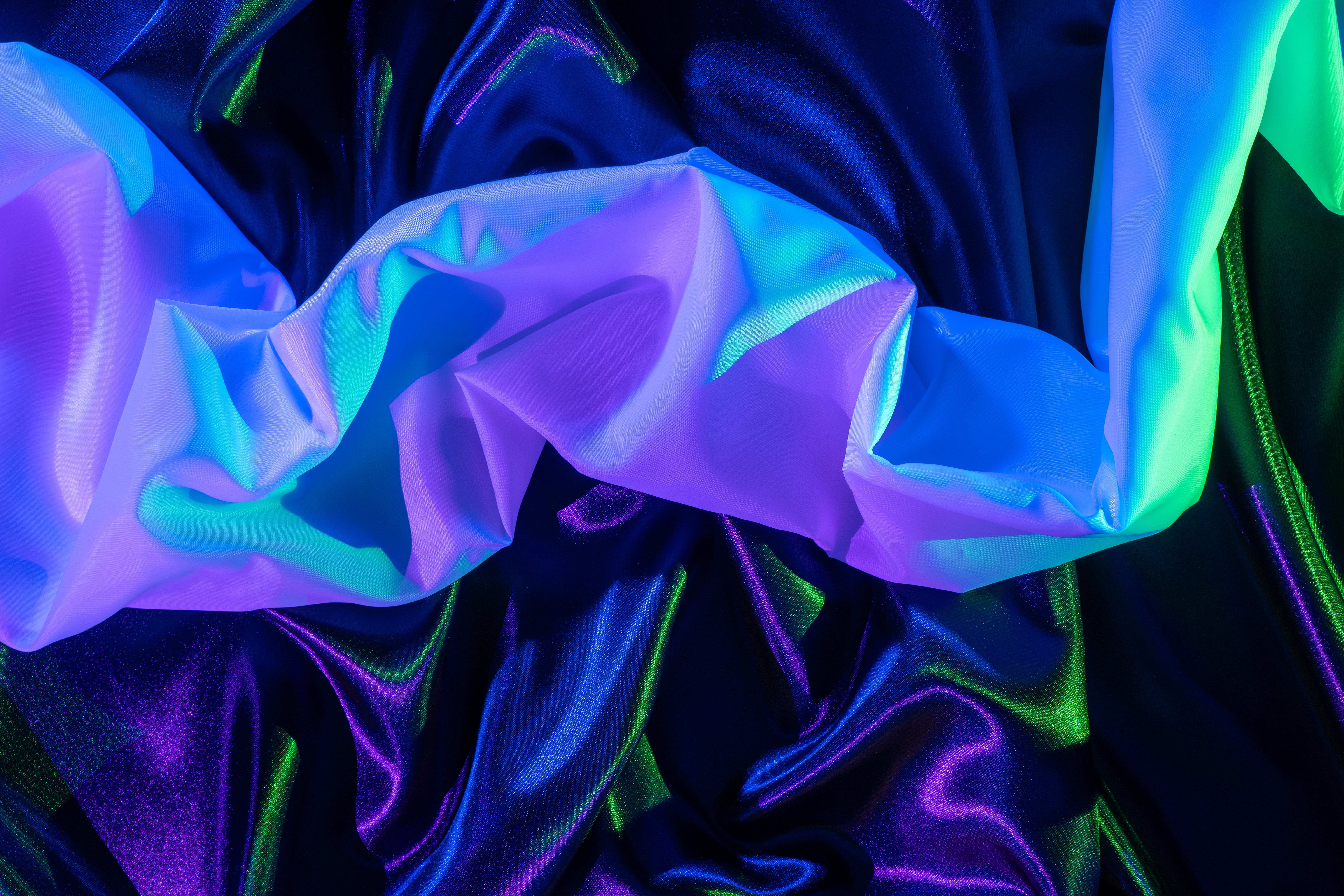 satin vs semi gloss paint