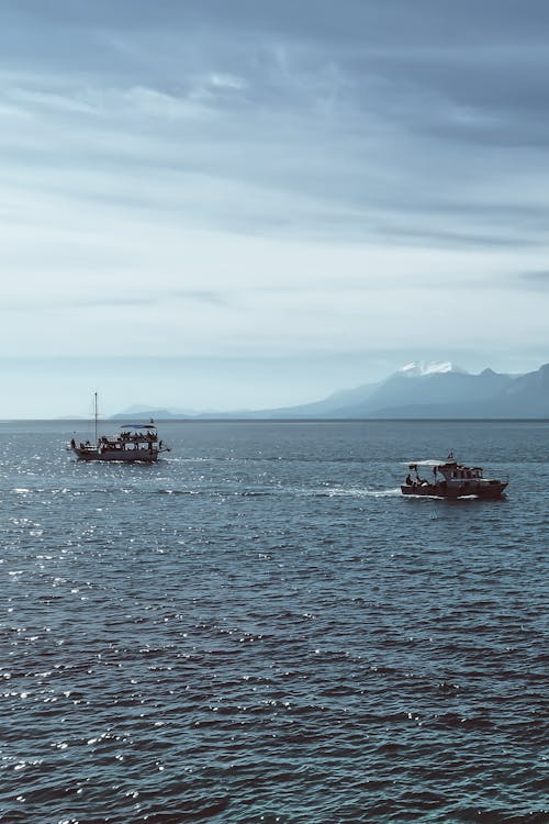 Immagine gratuita di barche da pesca, cielo nuvoloso, mare