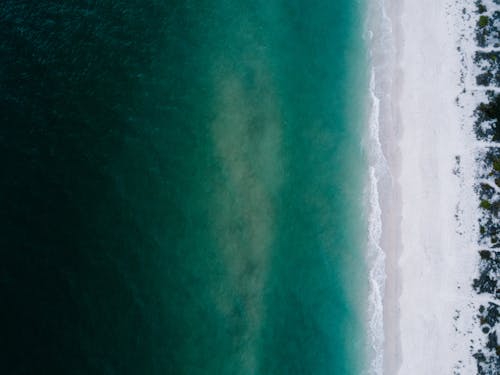 Fondo De Pantalla De Cuerpo De Agua Verde Azulado Y Blanco