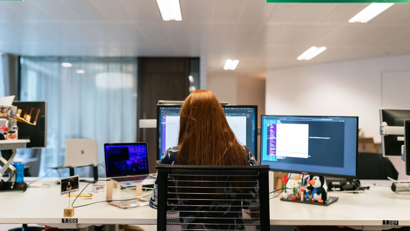 A Sane Home-Office Desk Setup That Won't Wreck Your Back
