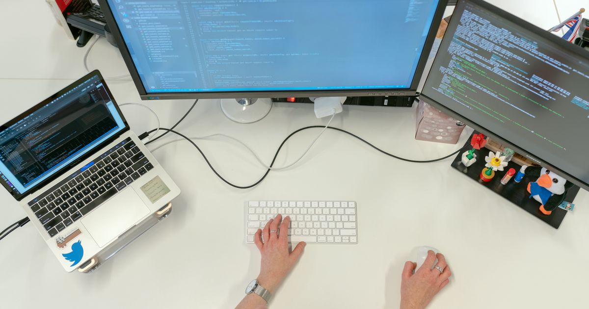 Gemini, ChatGPT hay Claude: bản miễn phí nào tốt nhất cho người Việt?