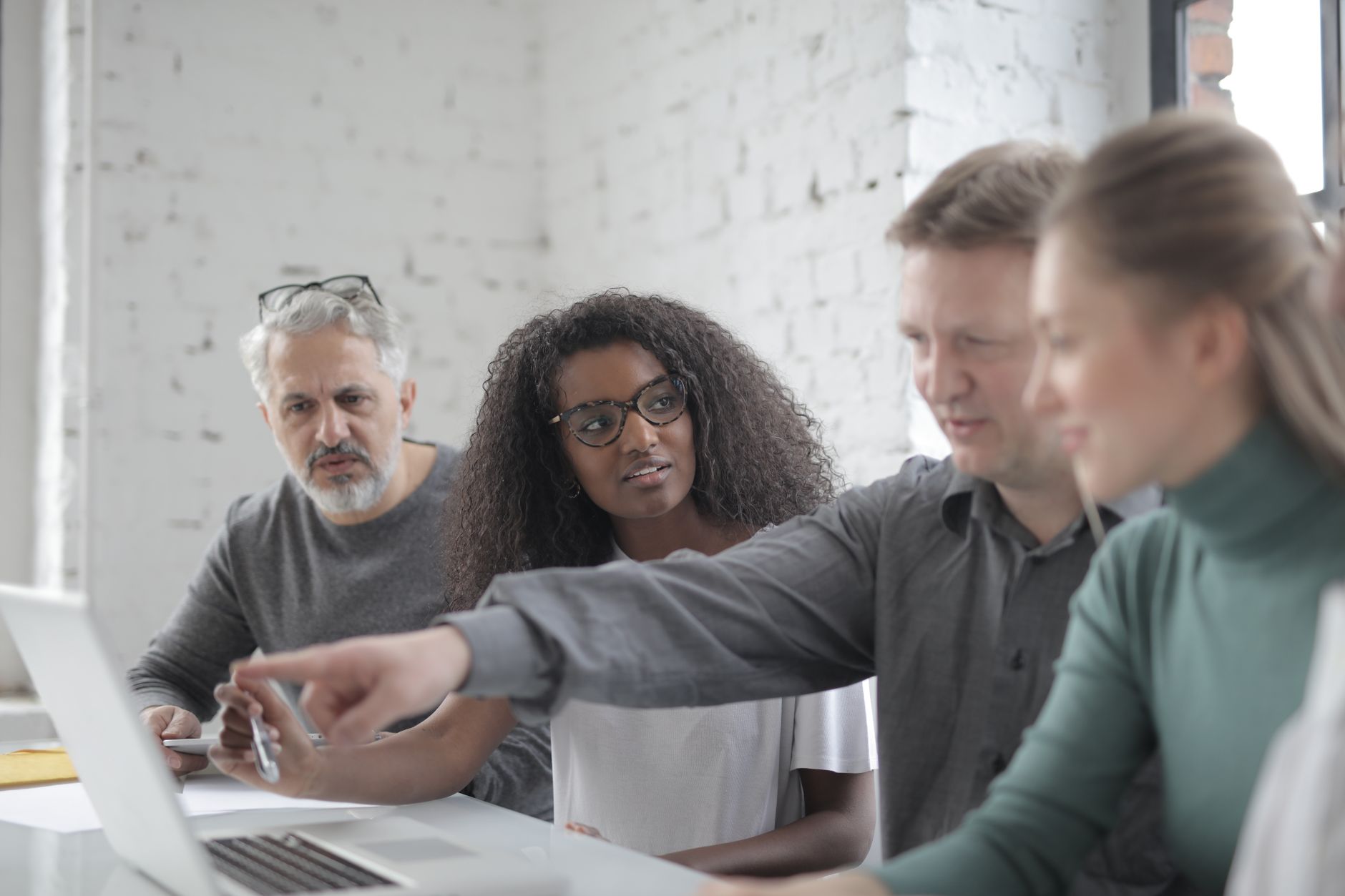 dev agency niche positioning — How to position your dev agency in a niche