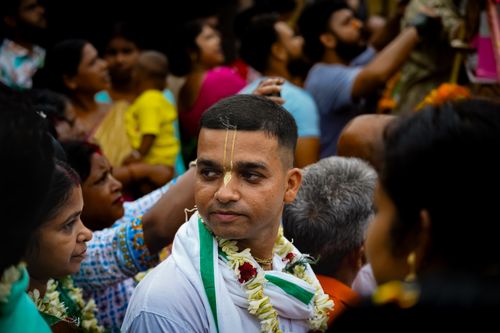 Free Vibrant crowd during a traditional Indian festival celebration in Kolkata, WB, India. Stock Photo
