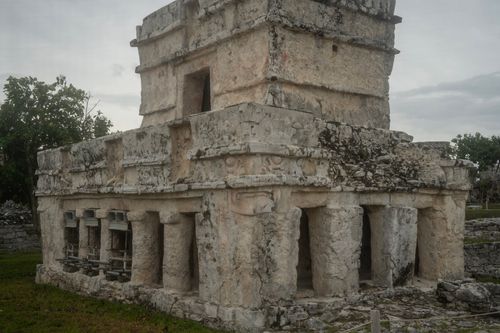 Free Explore the well-preserved ancient Mayan temple ruins in Tulum, Mexico, showcasing historical architecture and cultural heritage. Stock Photo