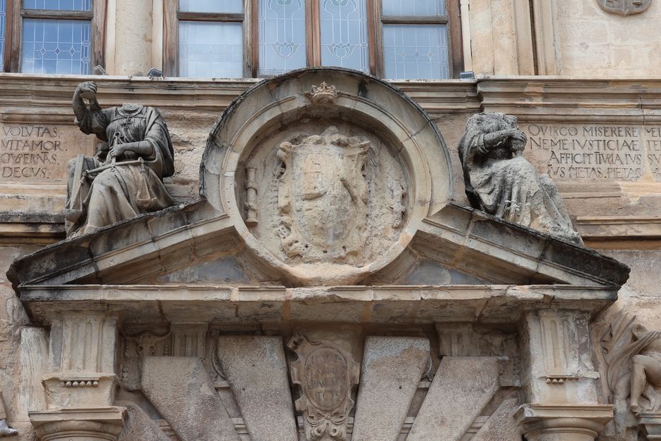 Andalucia, antiguo ayuntamiento, antiguos edificios