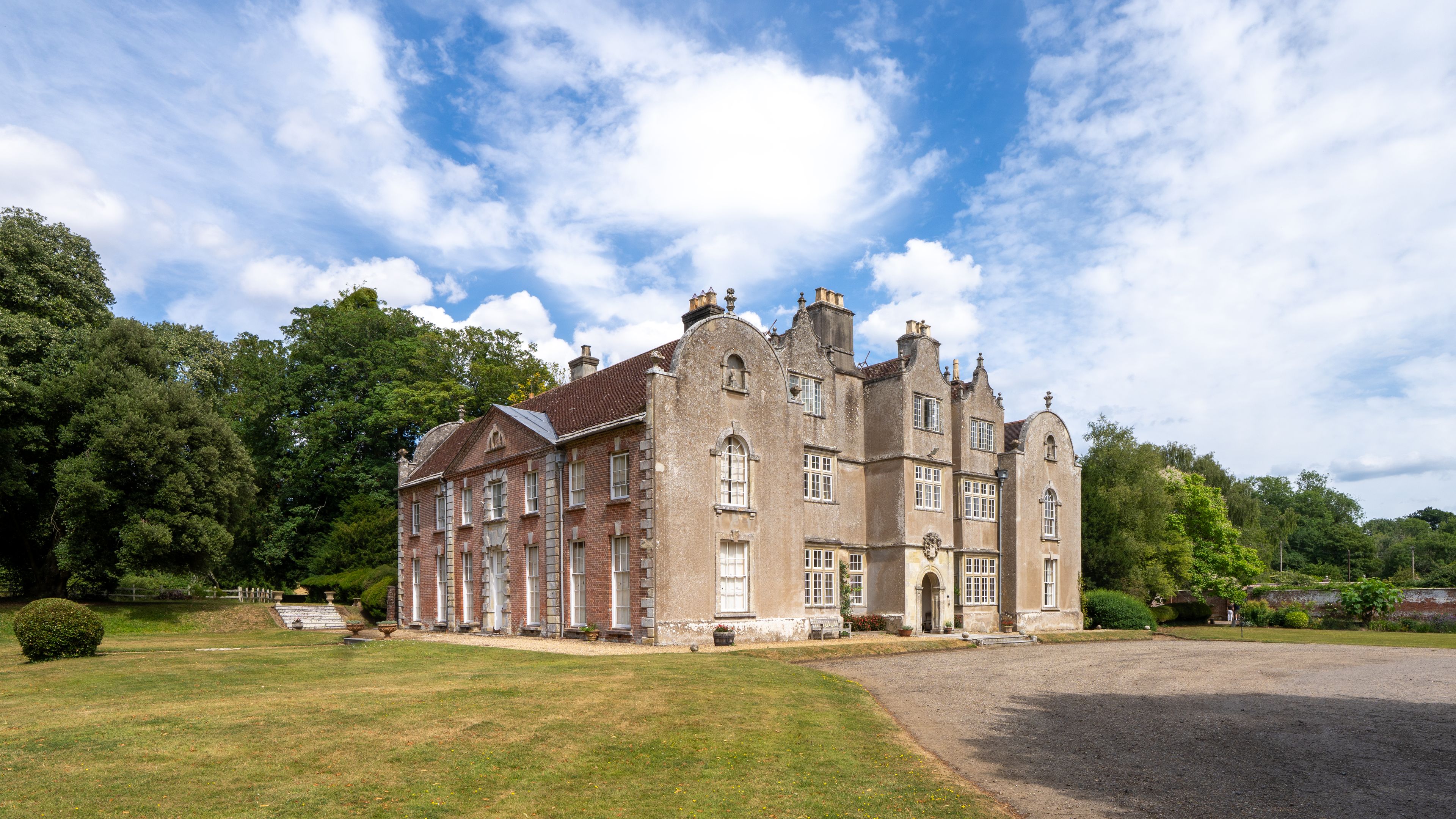 Chauffeur Services in Barnstaple — luxury chauffeur travel