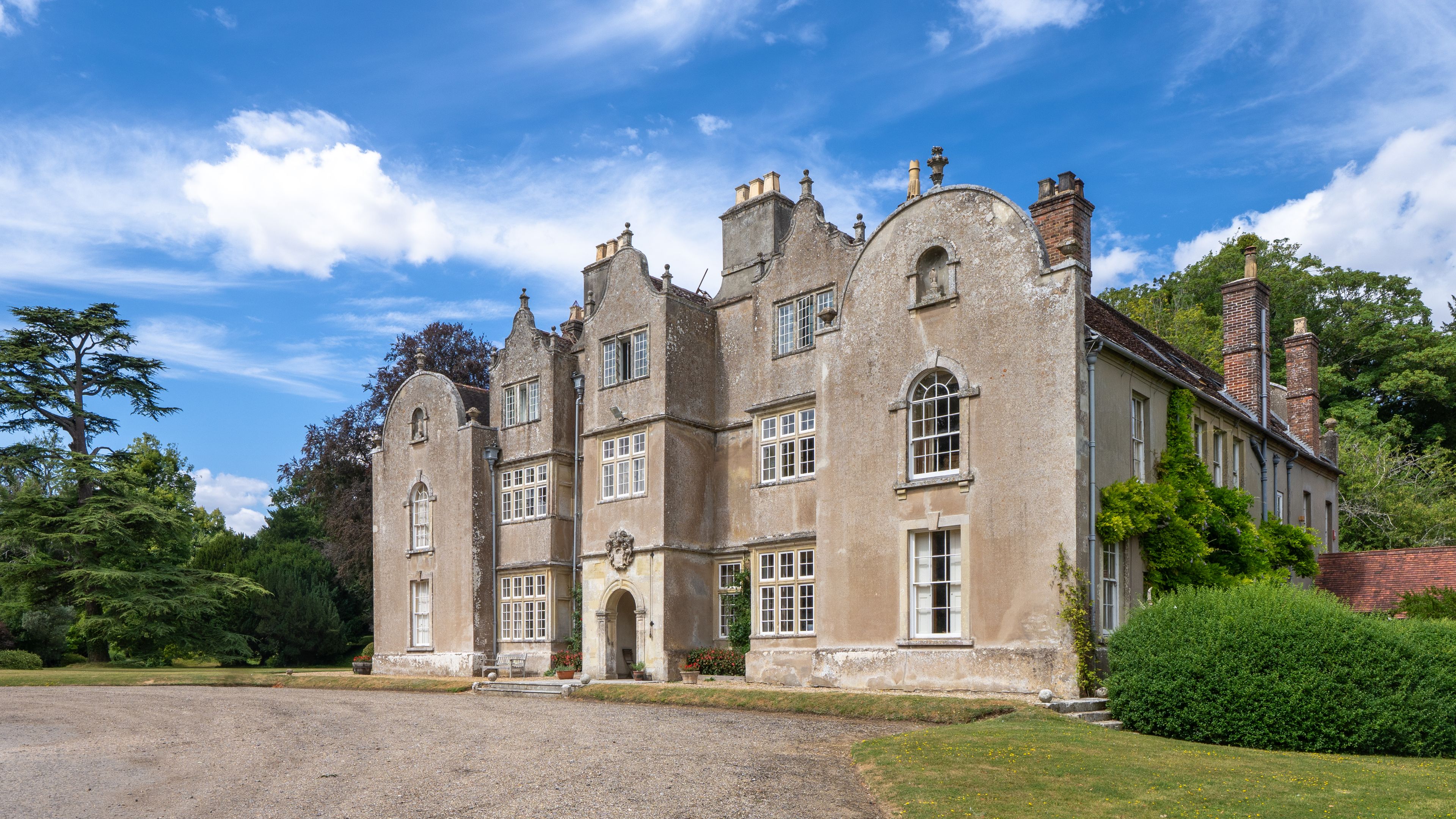 Chauffeur service in Cirencester