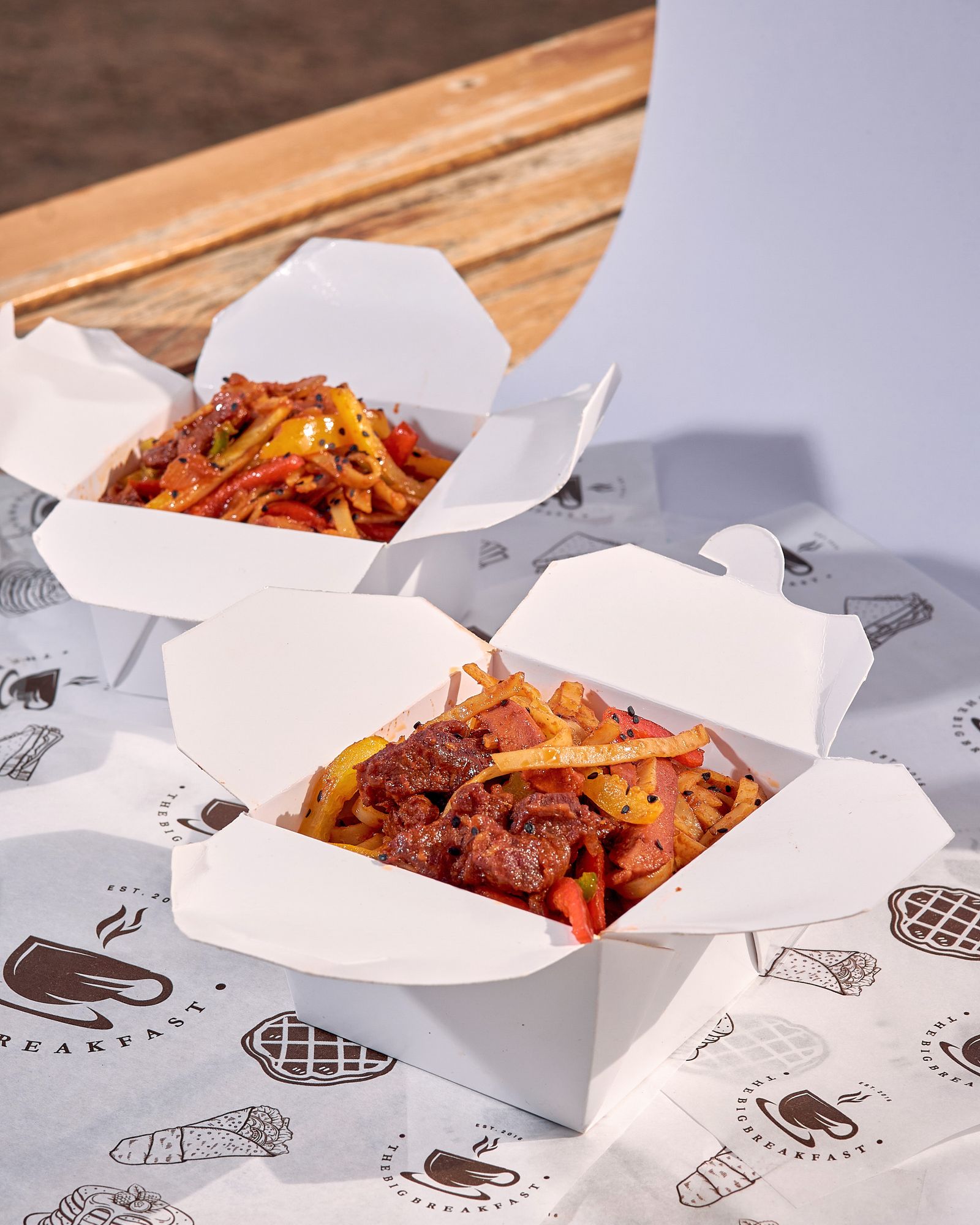 Takeaway noodle boxes