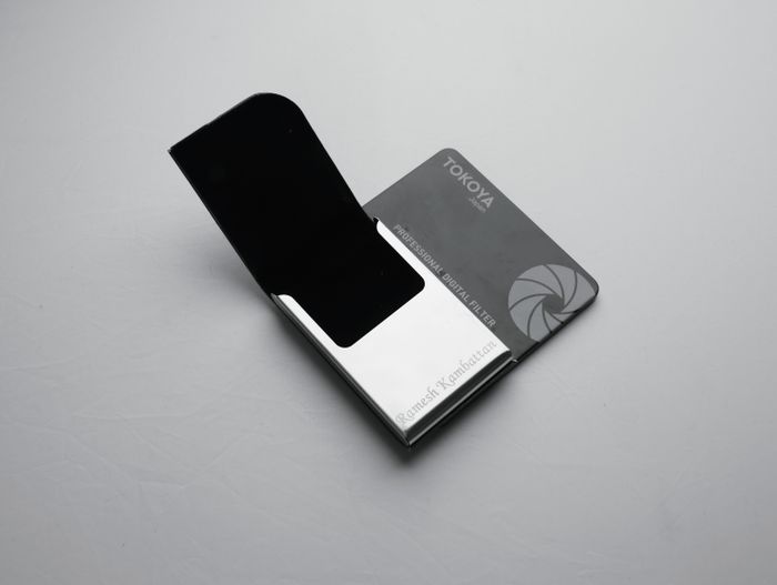 Card Holder in Dubai