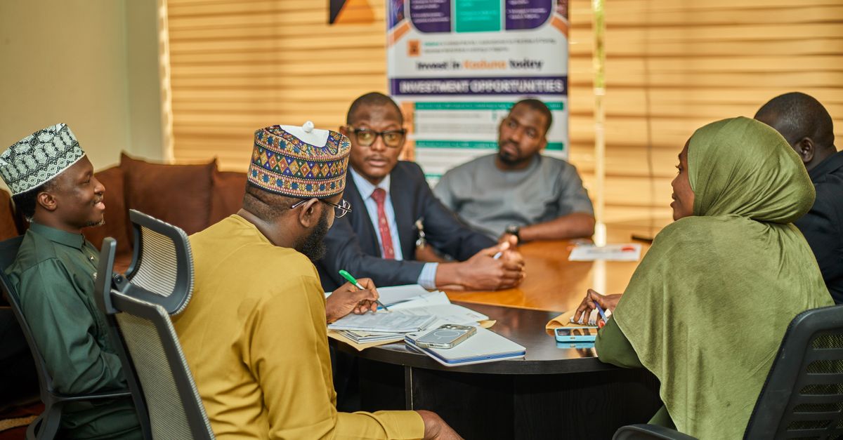 FACT CHECK: Did the Central Bank of Nigeria Ban Cash Withdrawals Above $500 for Commercial Enterprises?