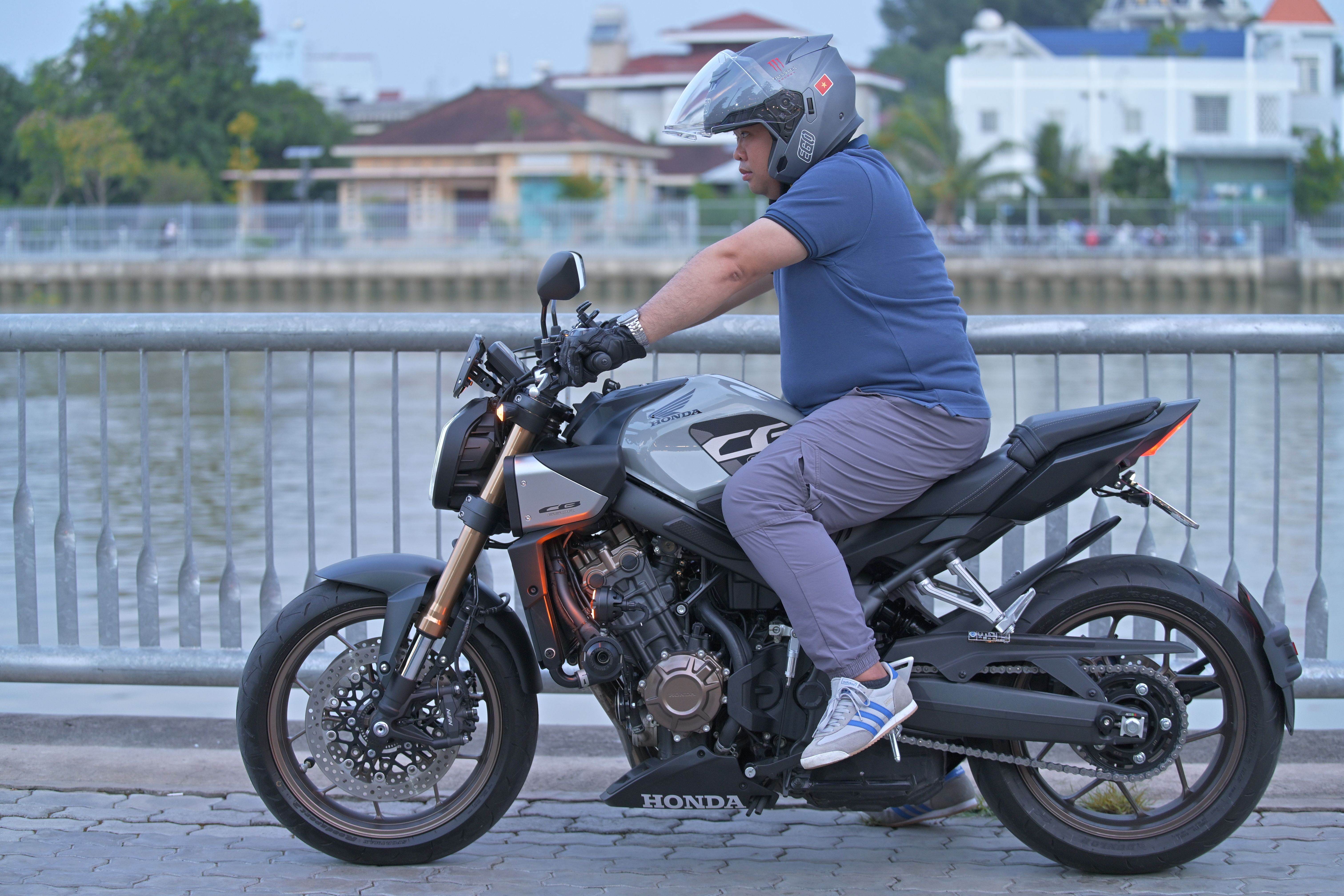 motorcycles & powersports s.r.o motorcycle powersports show — Photo by Sóc Năng Động on Pexels