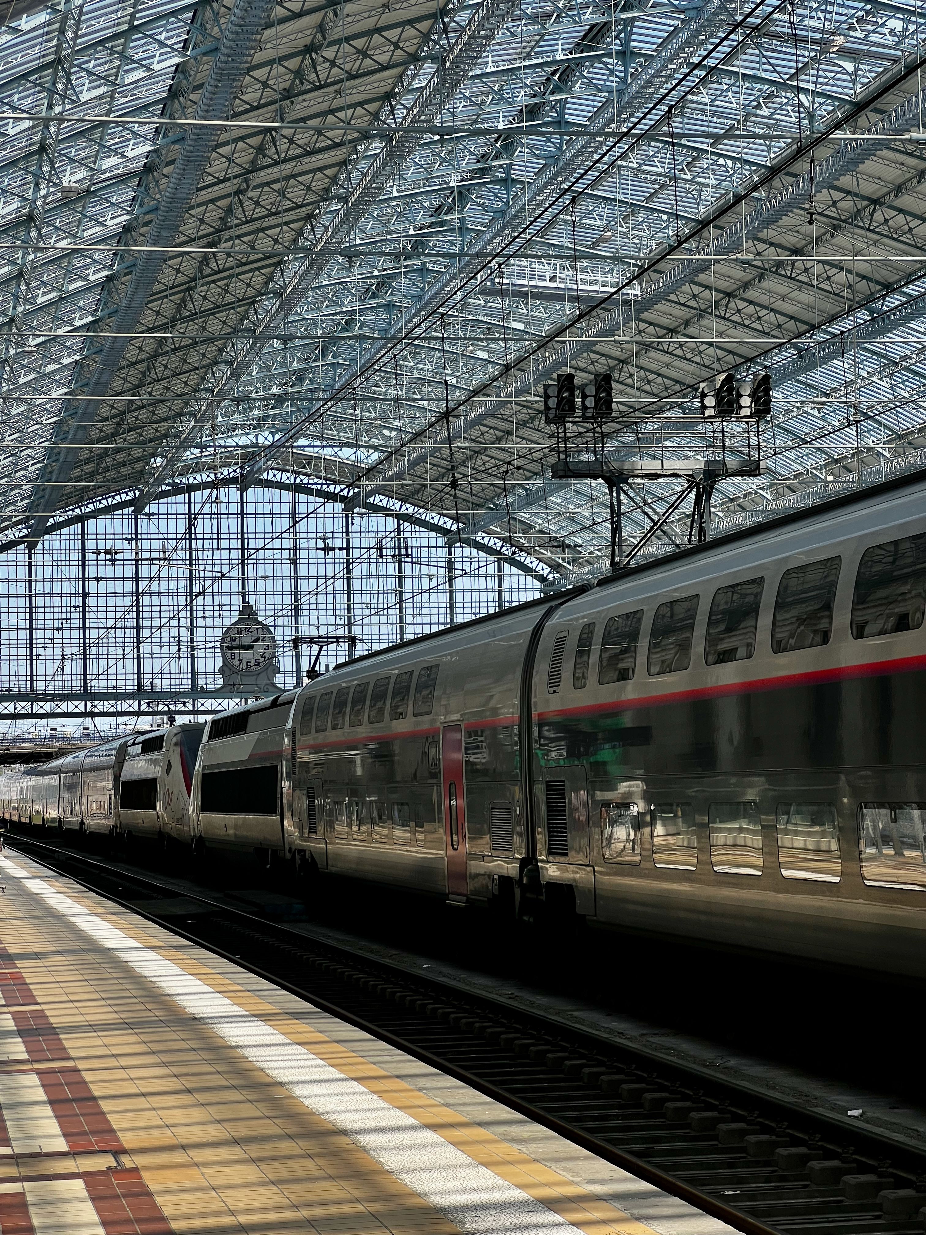 Eurotrip cu trenul: cum să planifici un itinerar cu Interrail sau Eurail Pass