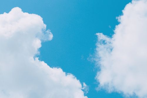 Free Tranquil view of a clear blue sky and soft clouds captured over Samsun, Türkiye. Stock Photo