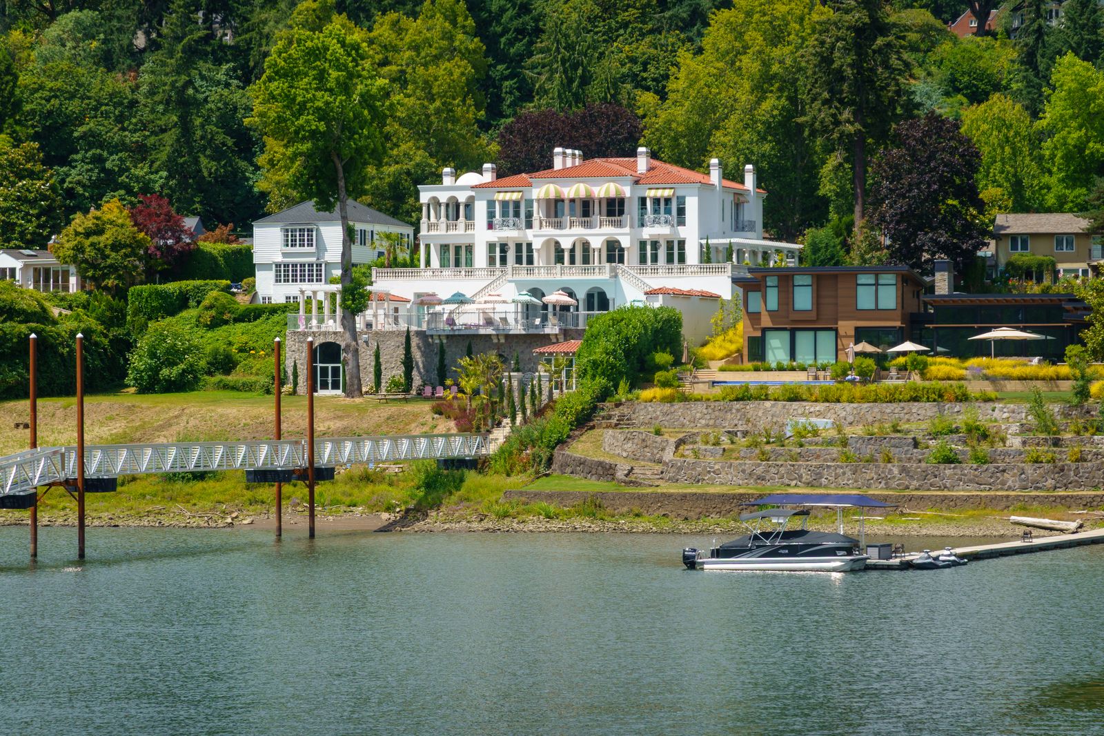 Waterfront home with a private dock on Lake Washington near Bellevue