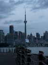 Skyline de Toronto com a CN Tower ao entardecer