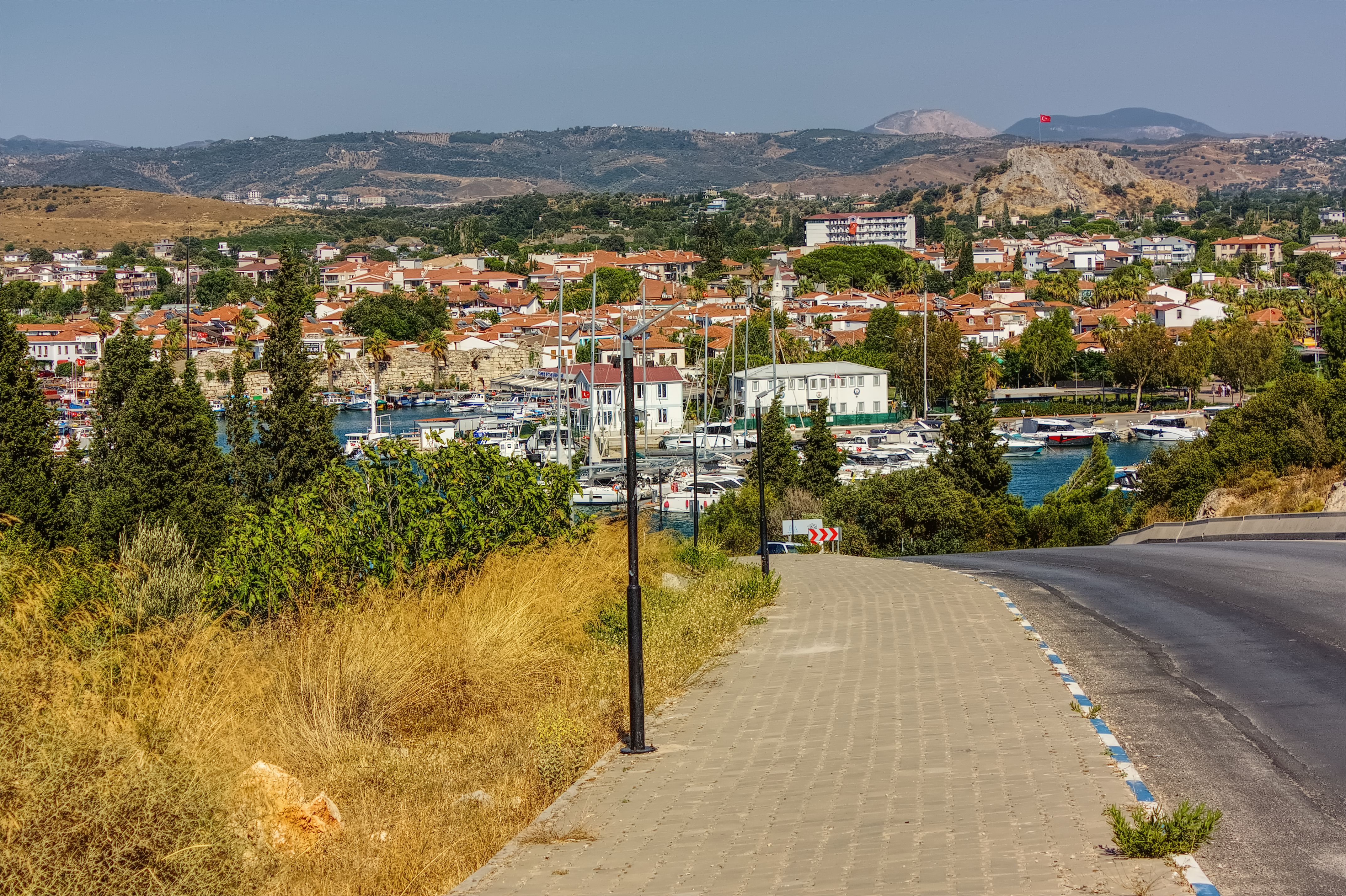Sığacık manzarası — İzmir Adnan Menderes Havalimanından Mercedes-Vito ile VIP transfer