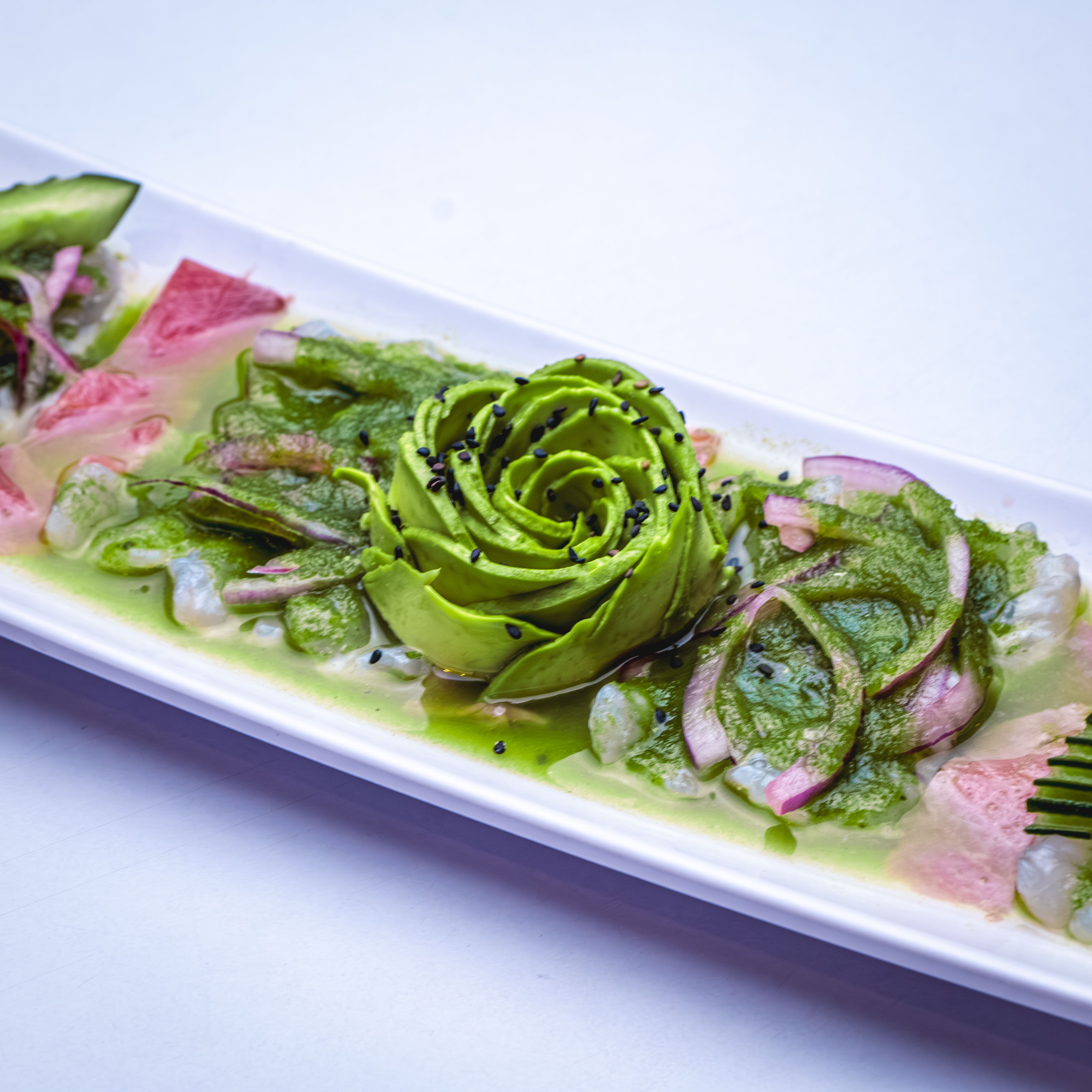 Avokado Salata