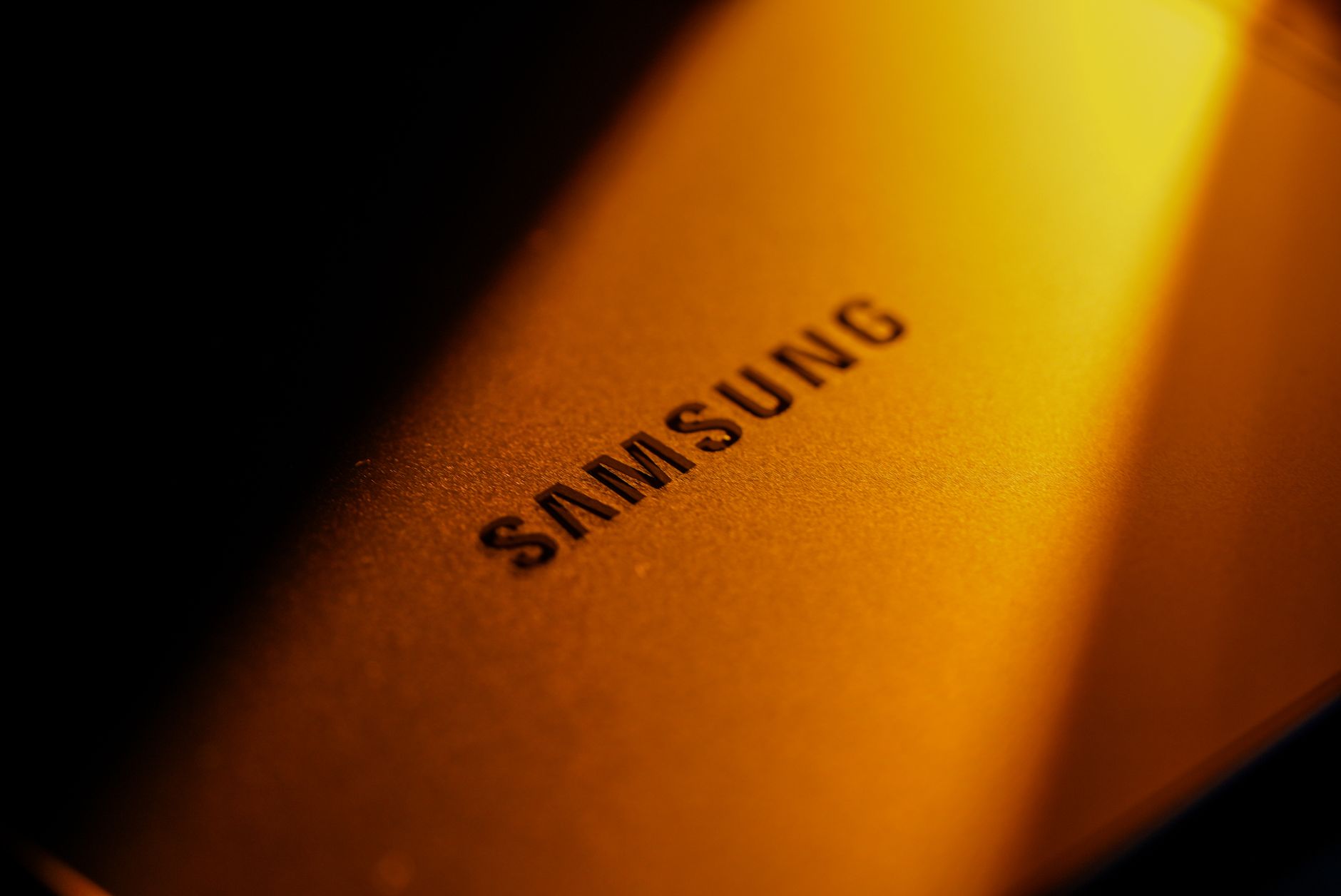 Samsung (005930) Plans $10 Billion Buyback Amid AI Revenue Growth