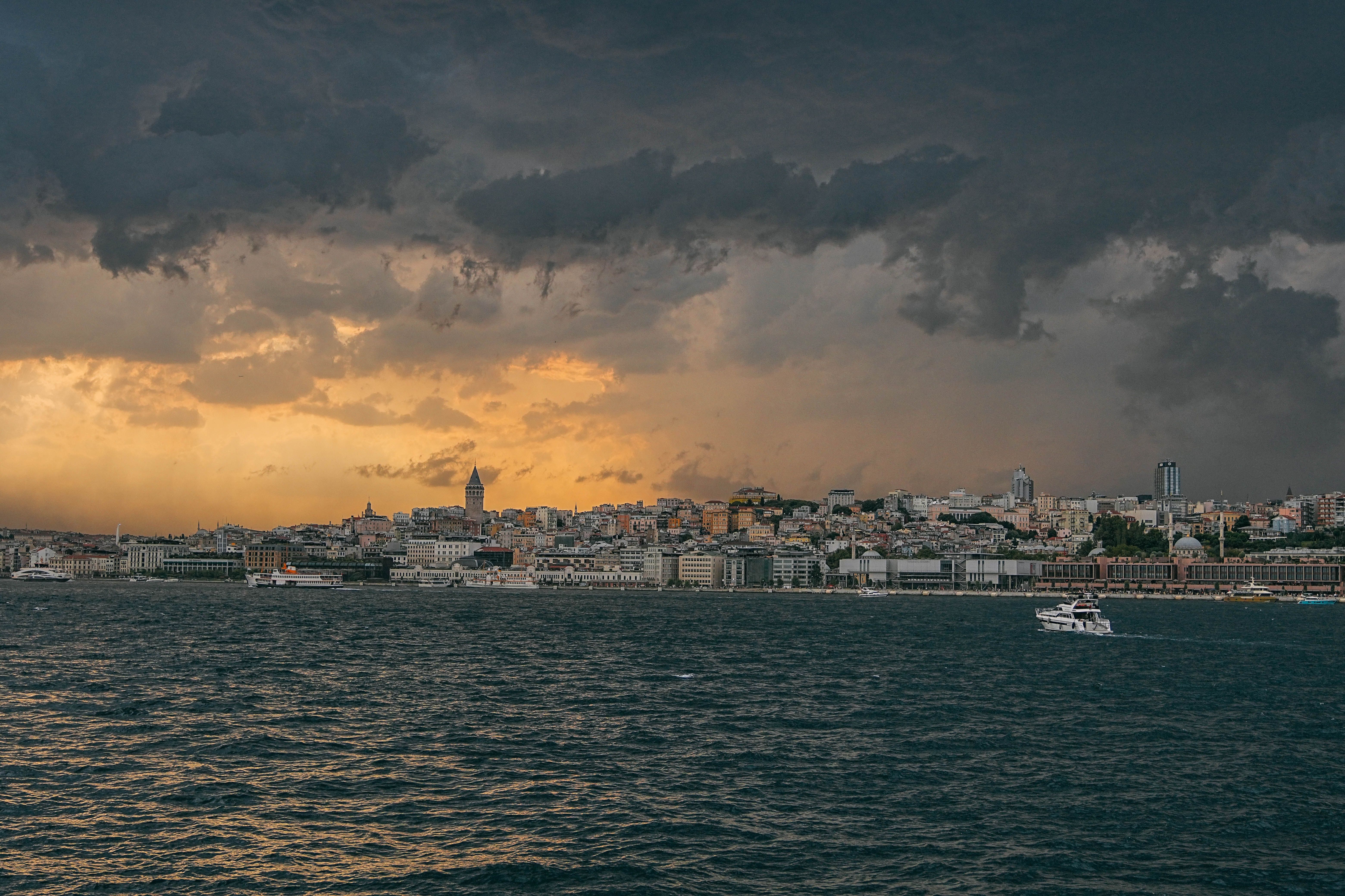 AWS Local Zone İstanbul Açıldı: Türkiye'ye Düşük Gecikmeli Bulut Hizmetleri Geliyor