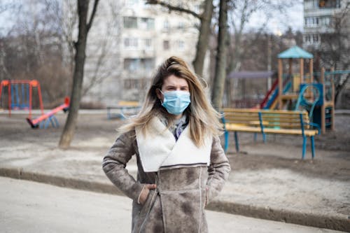 Free Woman Wearing Face Mask Stock Photo