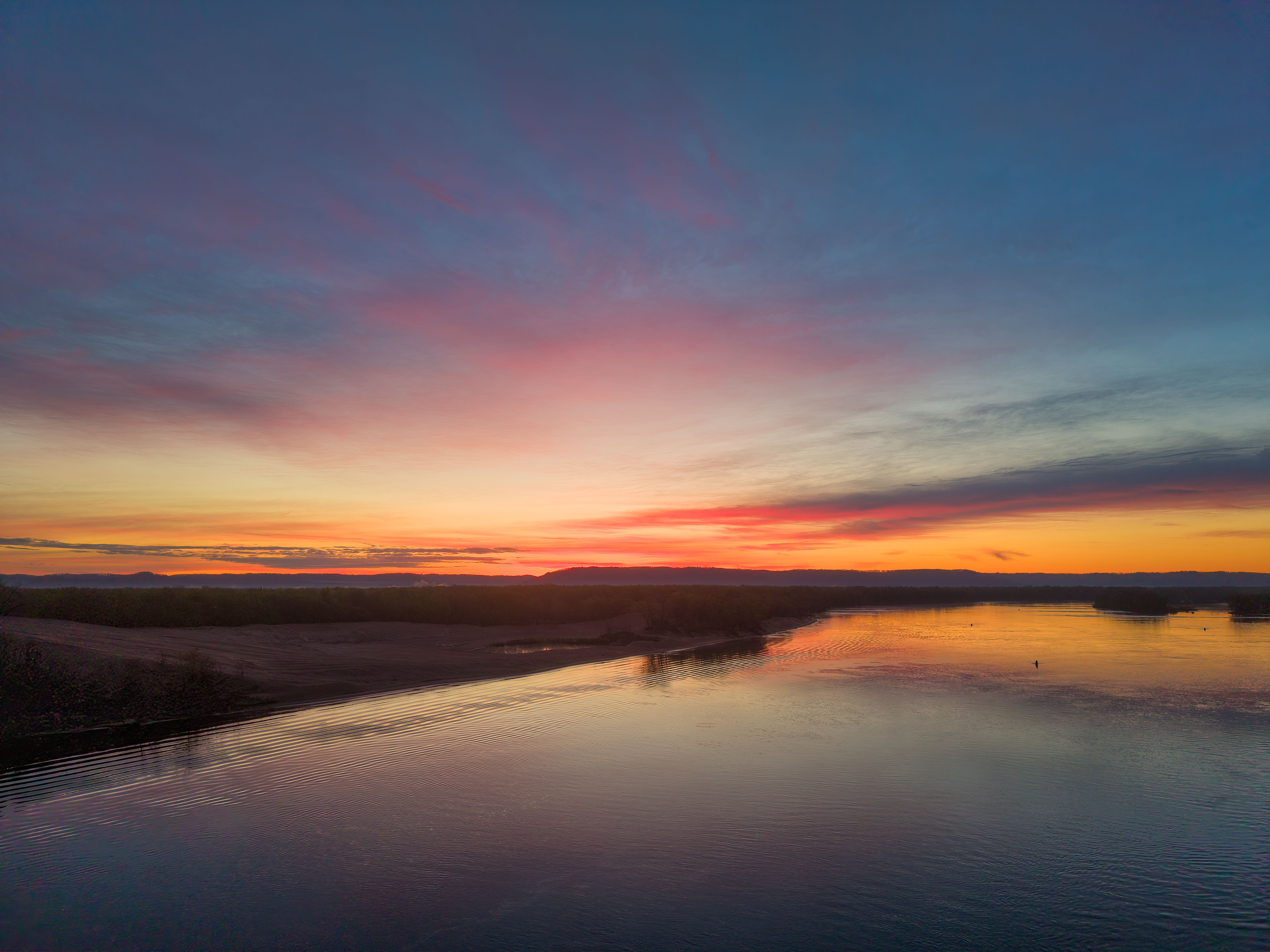 Sunset over mississippi river at reads landing, Guinea
