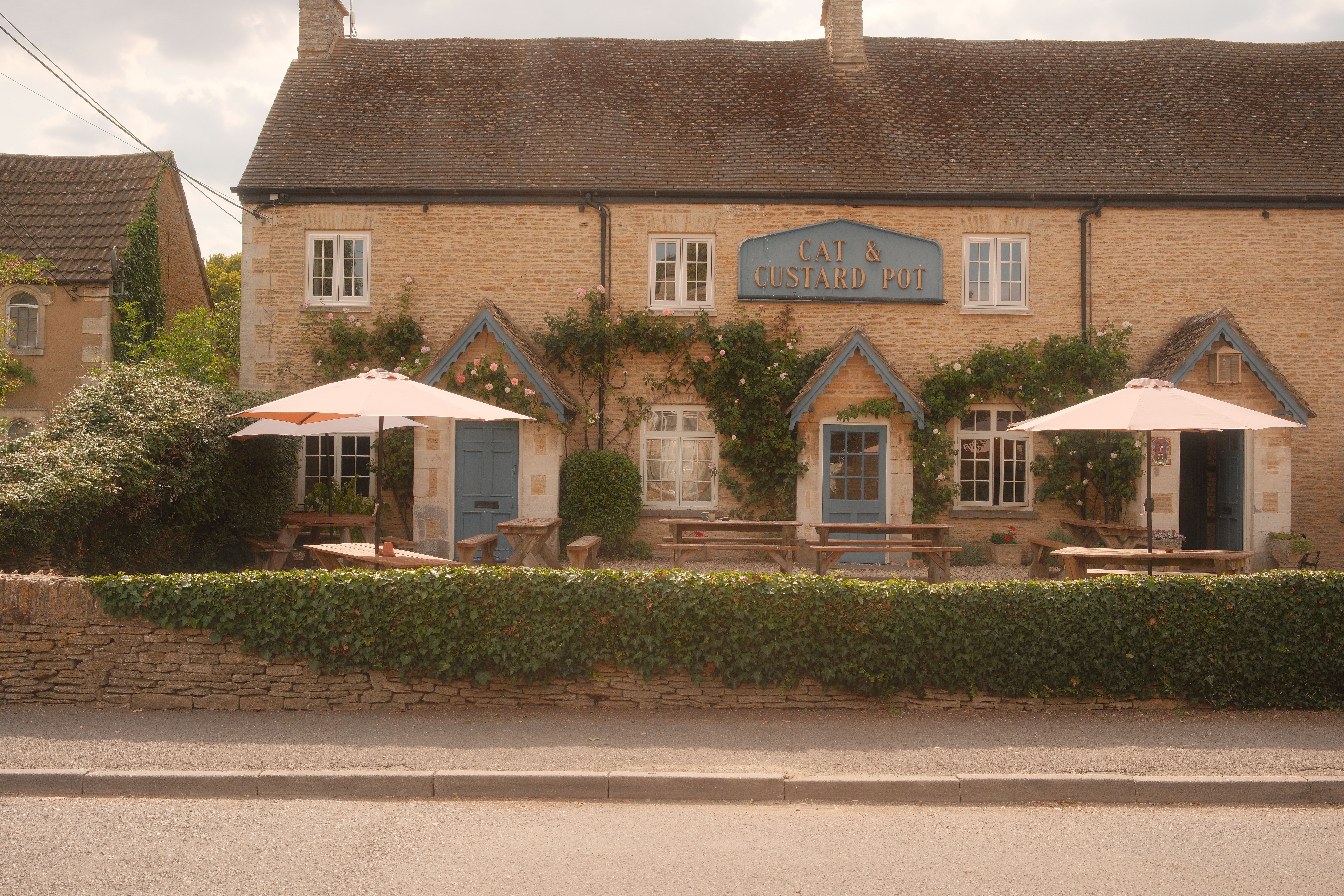 The Lakeside Inn