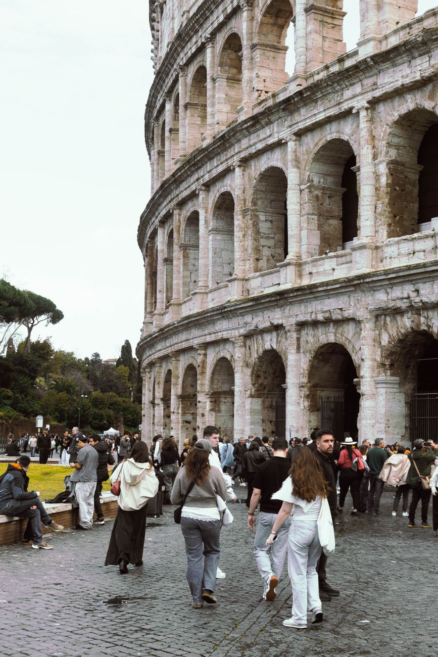 Italienische Touristin, die bei dem Aufzugunfall in Glória verletzt wurde, wartet noch auf Antwort der portugiesischen Behörden