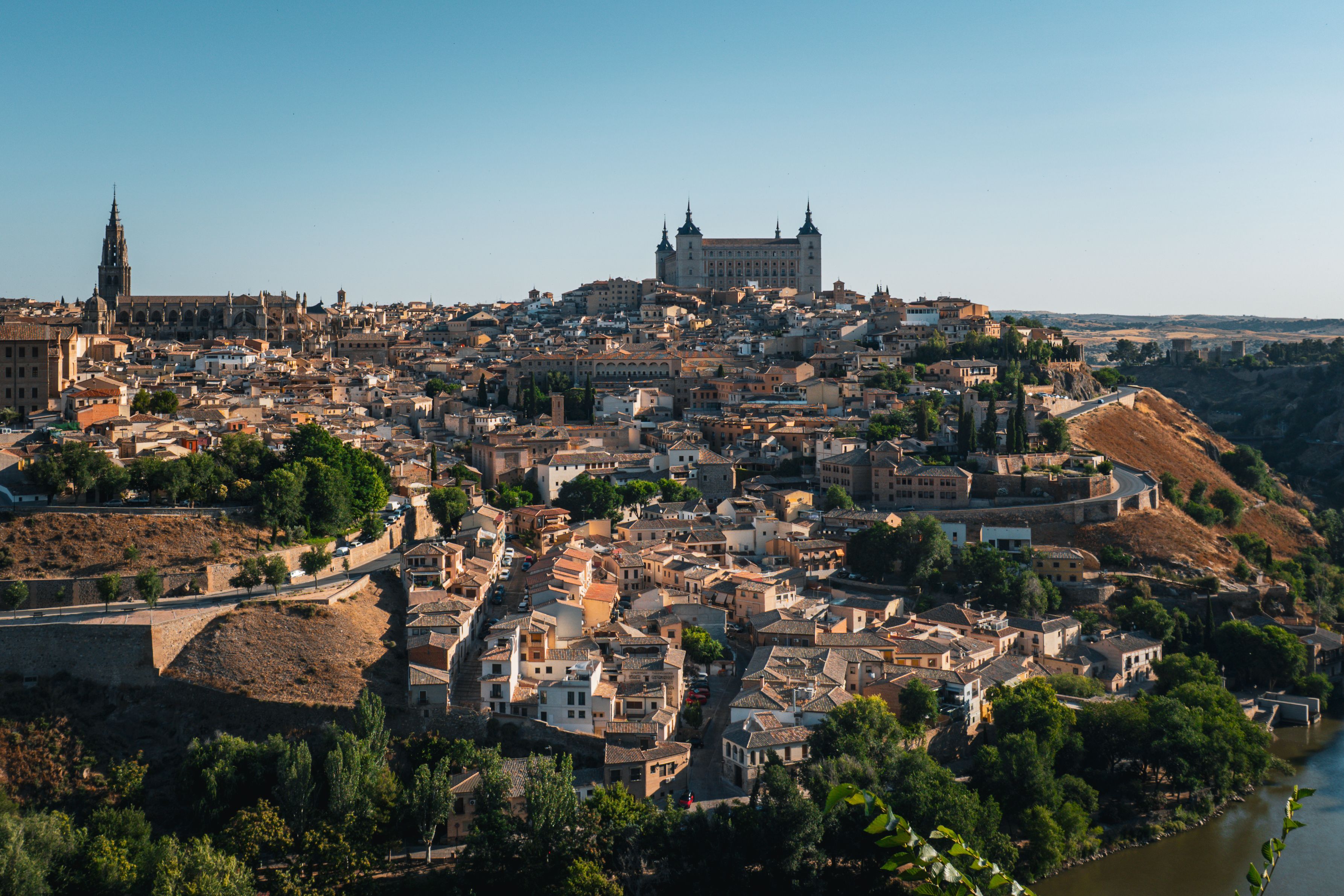 Walk the wall from Puerta de San Andrés to the Alcázar