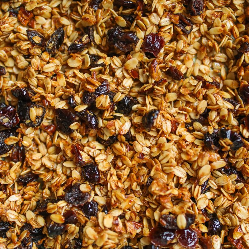 Granola with Walnuts and Raisins